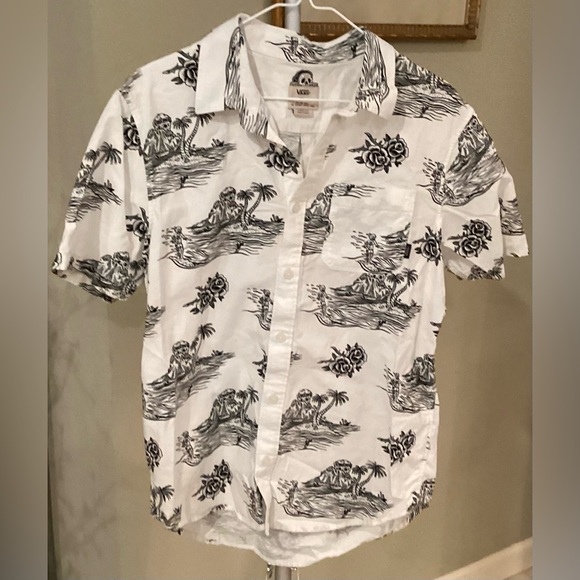 Men’s Vans button down short sleeve shirt size small - Picture 1 of 3